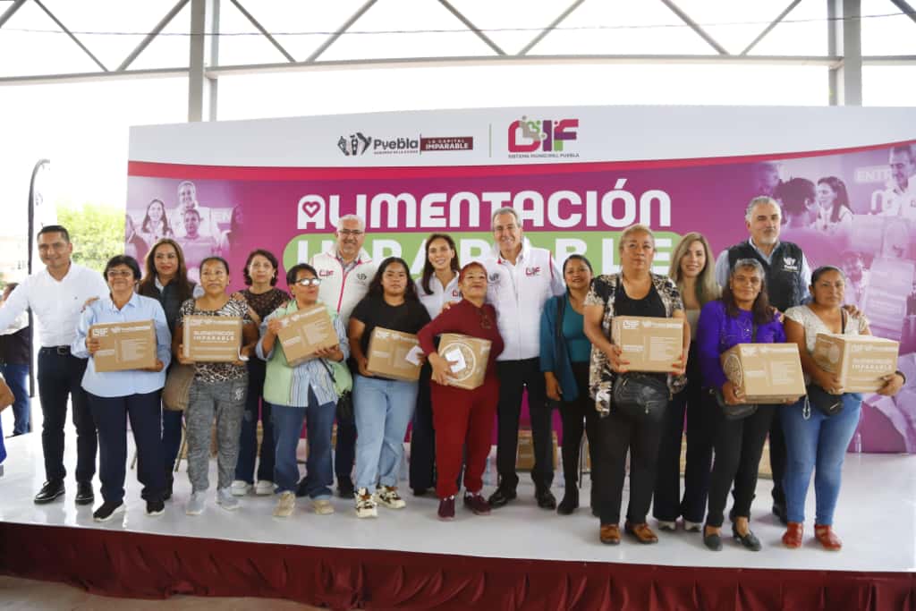 Impulsan MariElise Budib y Pepe Chedraui el programa “Alimentación Imparable” en Agua Santa Impulsan MariElise Budib y Pepe Chedraui el programa “Alimentación Imparable” en Agua Santa