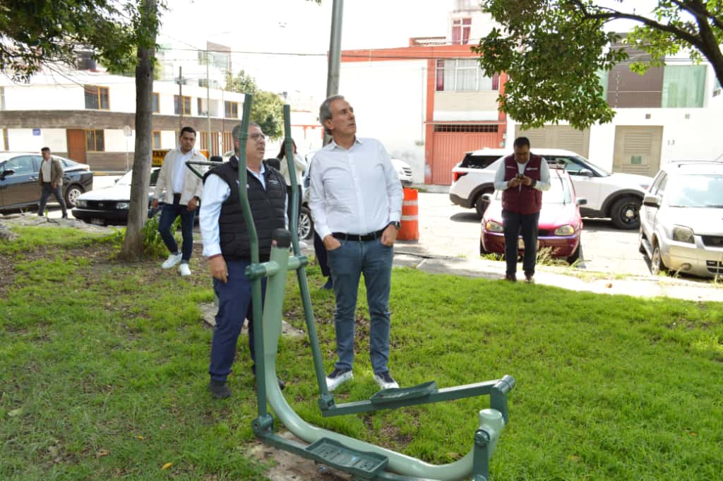 Inspecciona Pepe Chedraui labores de chapeo y rehabilitación en el parque Las Palmas
