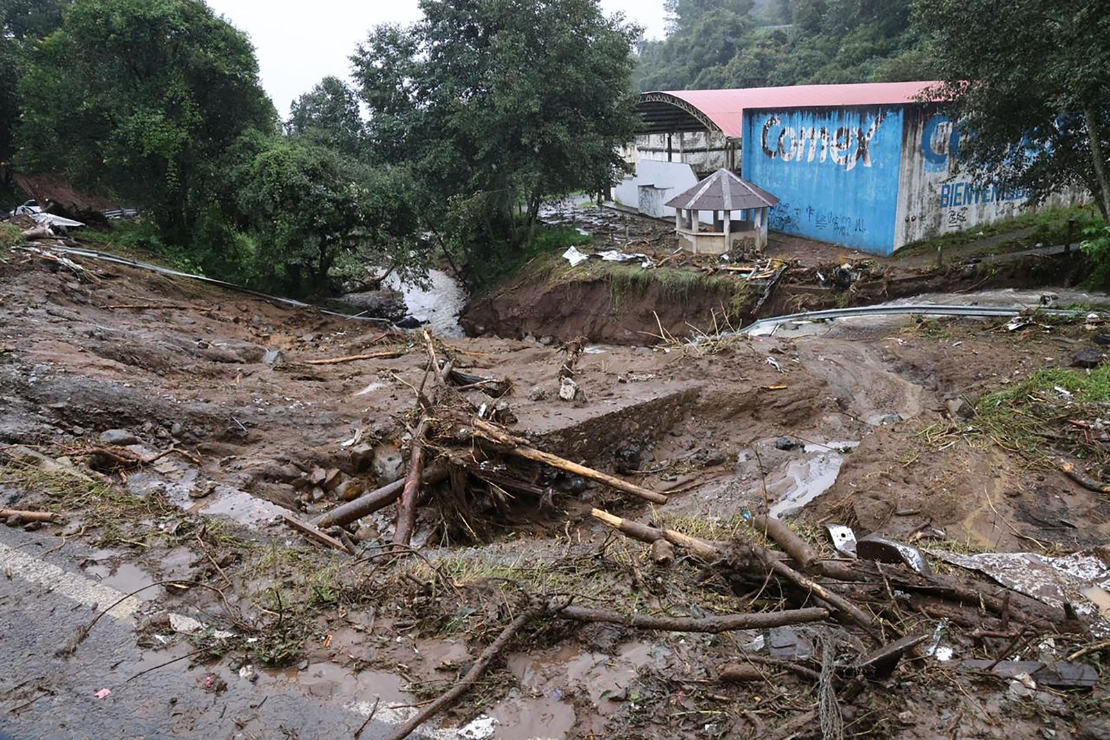 Para evitar colapsos en carreteras, Gobierno pide confiar en Centros de Acopio de CIS y Casa Aguayo Para evitar colapsos en carreteras, Gobierno pide confiar en Centros de Acopio de CIS y Casa Aguayo