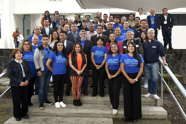 Preside Lilia Cedillo actividades de clausura por aniversario del posgrado en Dispositivos Semiconductores