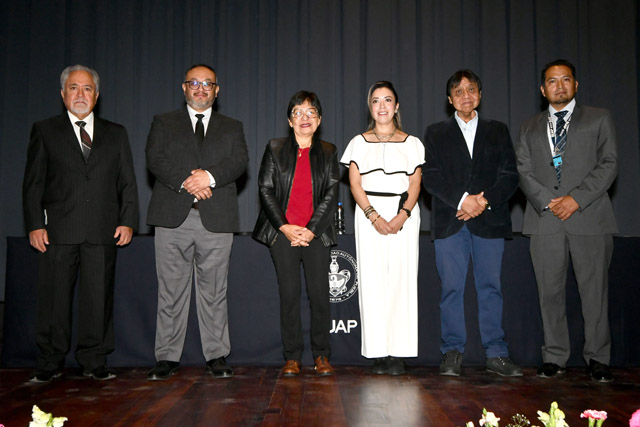 Inaugura la Rectora Lilia Cedillo Simposio “Dr. Alejo Carlos Herrera Mora” Inaugura la Rectora Lilia Cedillo Simposio “Dr. Alejo Carlos Herrera Mora”