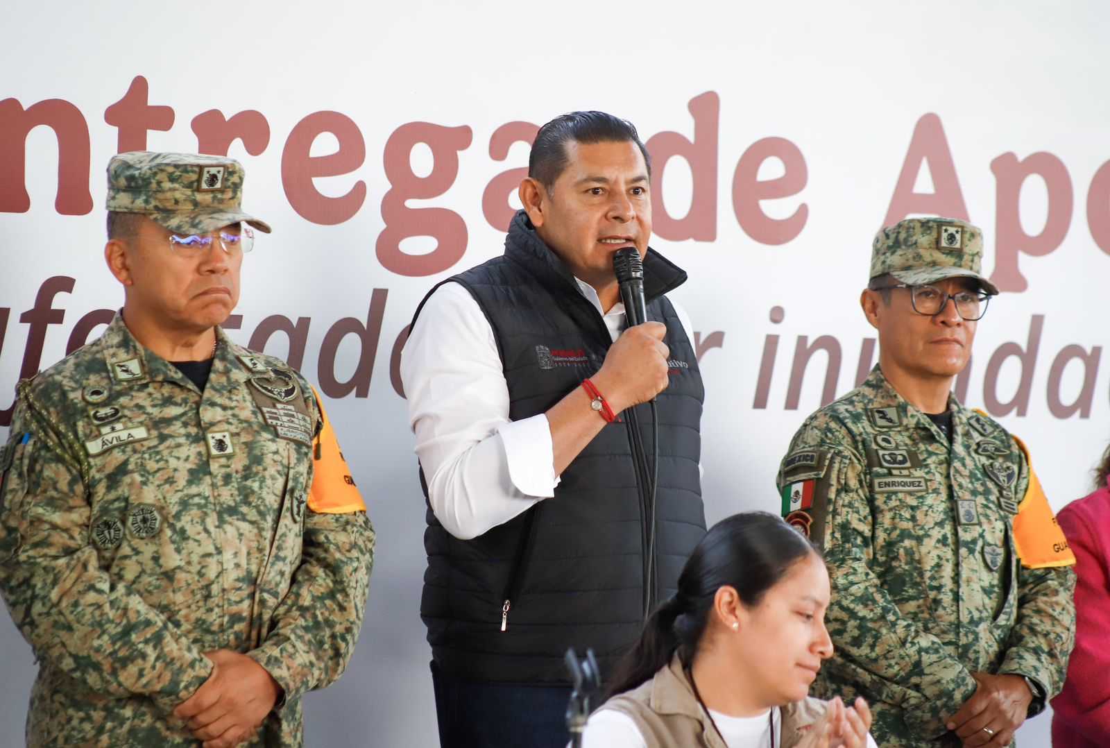 Puebla de pie, gobernador Armenta supervisa entrega de apoyos en El Carrizal Puebla de pie, gobernador Armenta supervisa entrega de apoyos en El Carrizal