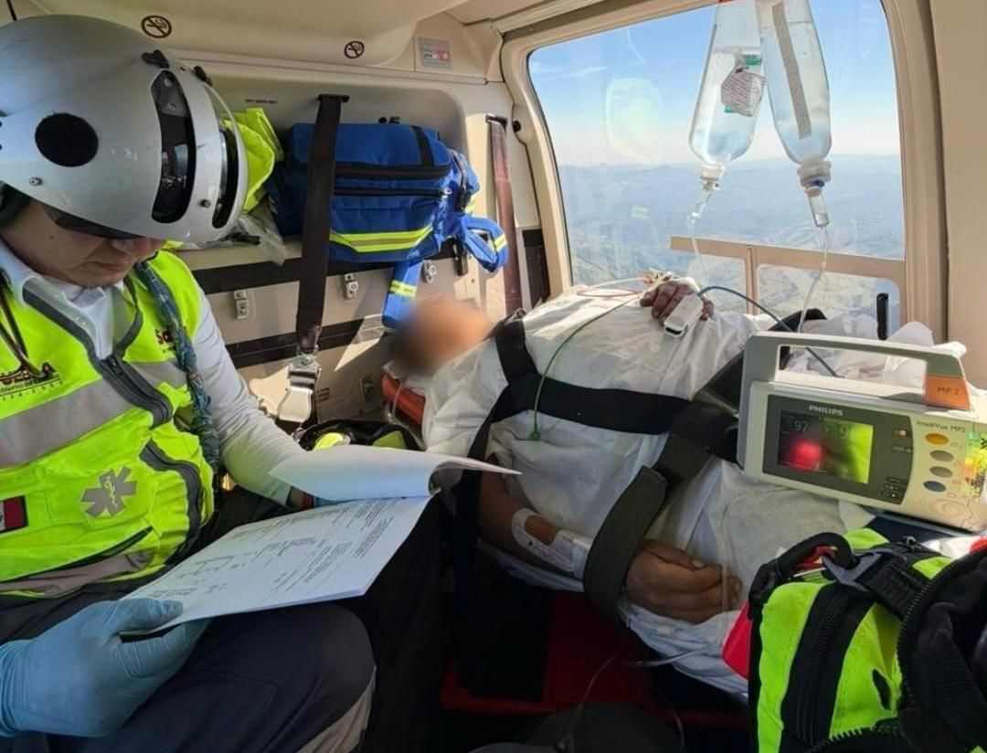 En ambulancia aérea trasladan a mujer embarazada al Hospital de la Mujer