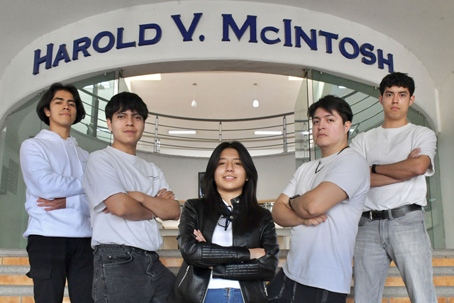 Estudiantes BUAP ganan fase estatal de DigiEduHack 2025