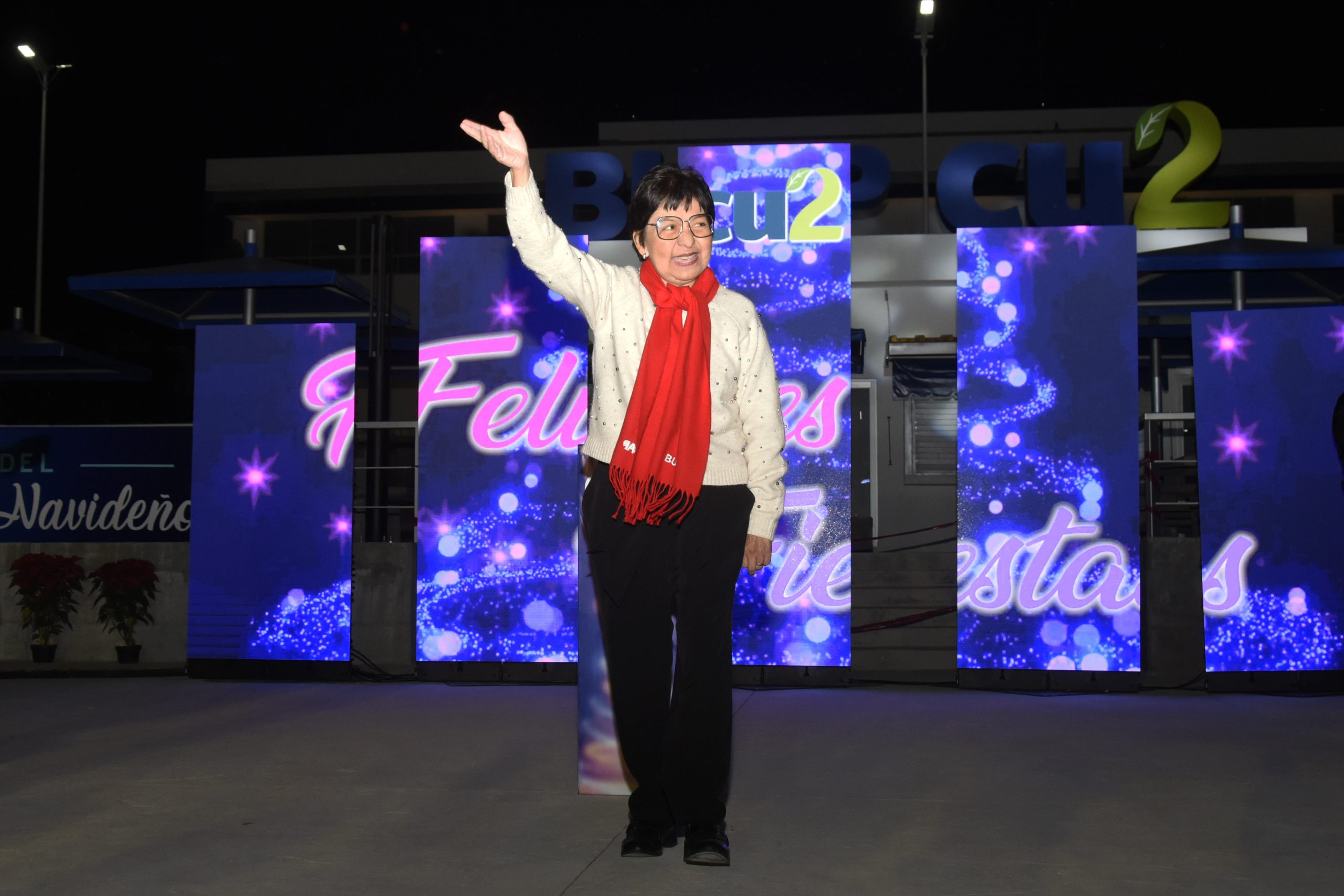 Enciende Rectora árbol de navidad en CU2 Enciende Rectora árbol de navidad en CU2