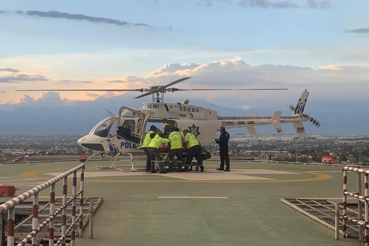 Traslado aéreo de paciente con traumatismo craneoencefálico de Acatlán a Puebla