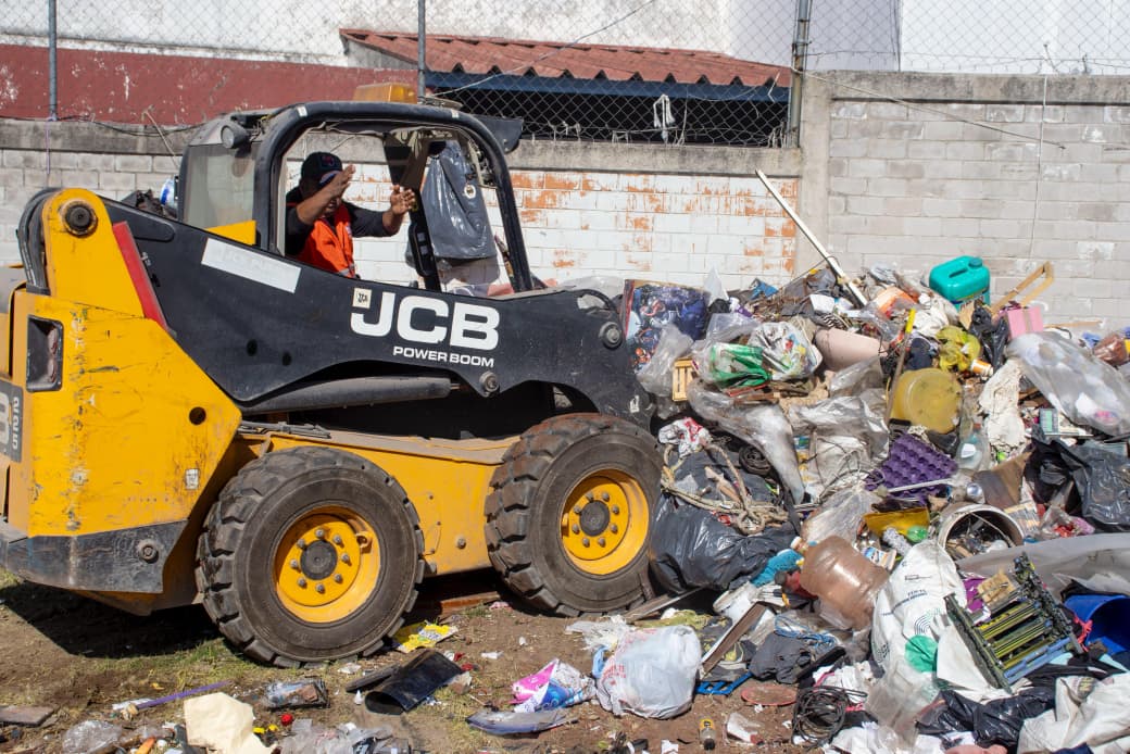 Gobierno de Pepe Chedraui realiza acciones de limpieza en Villa Verde