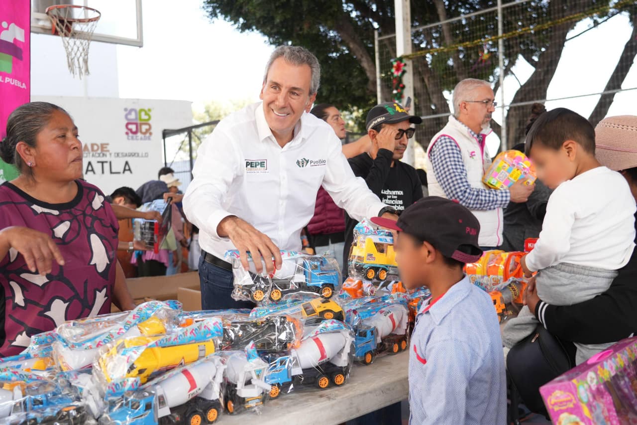 Entrega Pepe Chedraui juguetes a niñas y niños de san Andrés Azumiatla y los Ángeles Mayorazgo Entrega Pepe Chedraui juguetes a niñas y niños de san Andrés Azumiatla y los Ángeles Mayorazgo