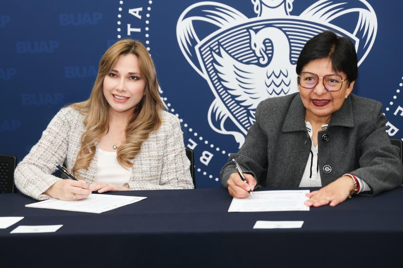 SEDIF y BUAP firman convenio en favor de madres y padres universitarios