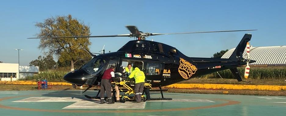 Trasladan en ambulancia aérea a menor con dengue grave