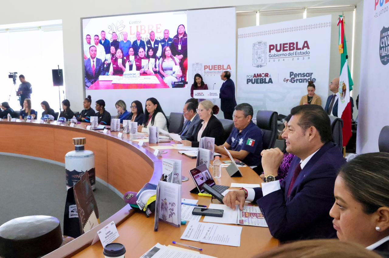 Más de 326 mil atenciones a mujeres en Centros Libre de Casas «Carmen Serdán»