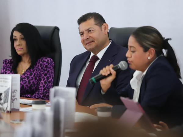 Protección de mujeres es política de estado en Puebla: Armenta