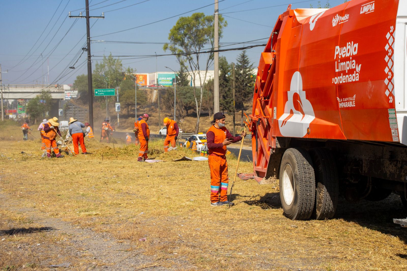 Gobierno de Pepe Chedraui refrenda compromiso ciudadano en “Día del Pueblo” con faena comunitaria en Villa Frontera Gobierno de Pepe Chedraui refrenda compromiso ciudadano en “Día del Pueblo” con faena comunitaria en Villa Frontera