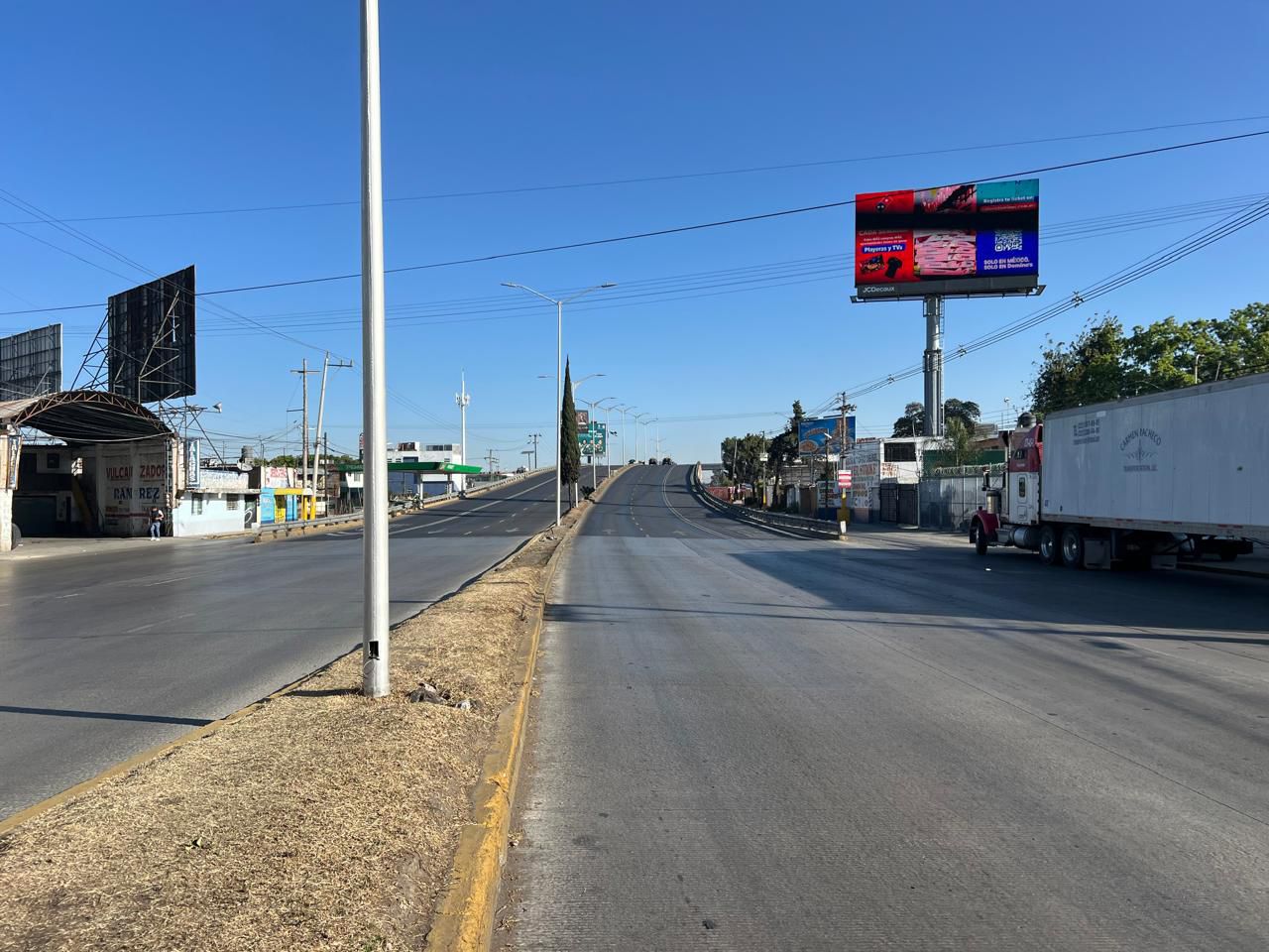 Limpieza integral en los accesos principales de la ciudad Limpieza integral en los accesos principales de la ciudad