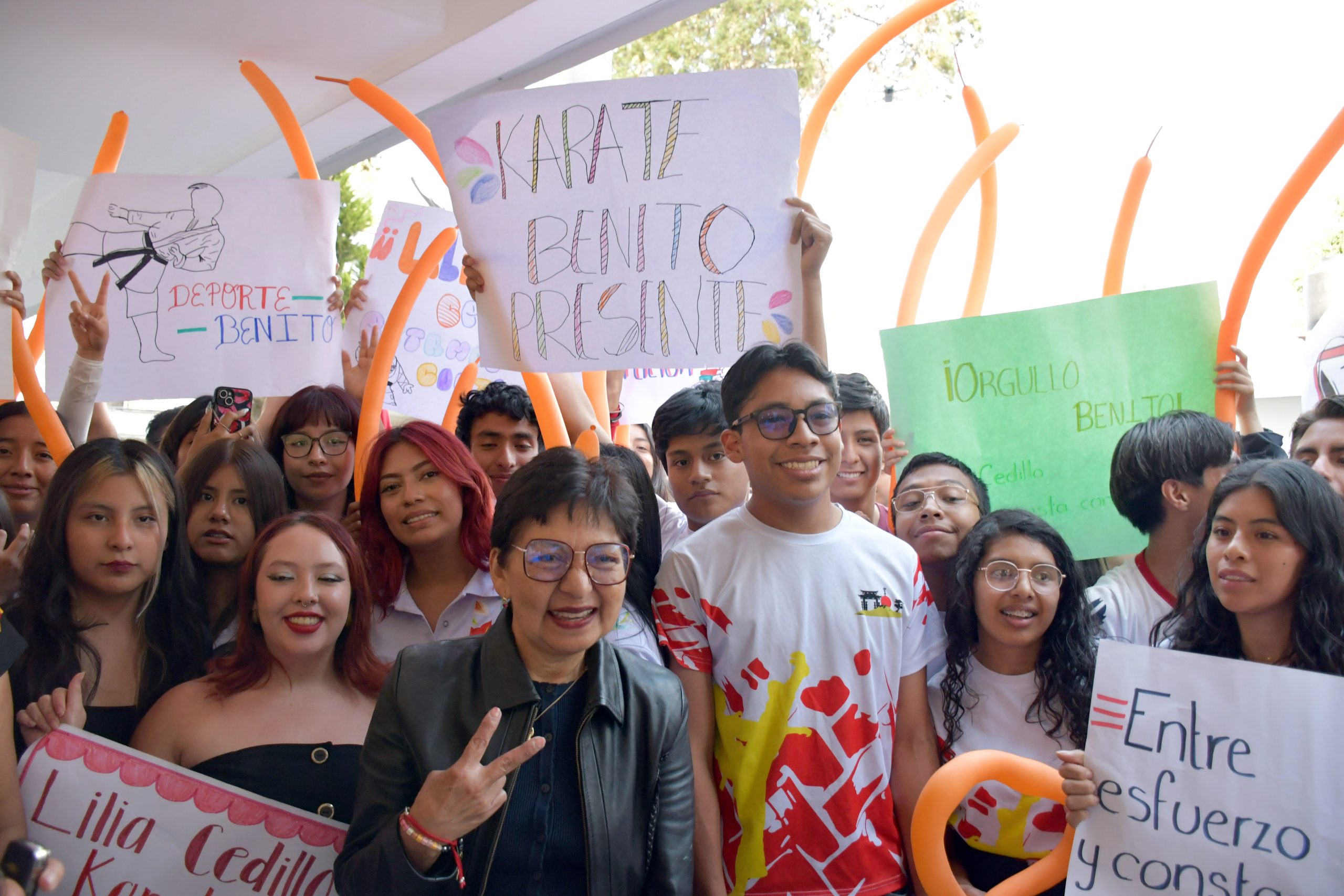 Lilia Cedillo toma protesta a directora electa de la preparatoria “Lic. Benito Juárez García”