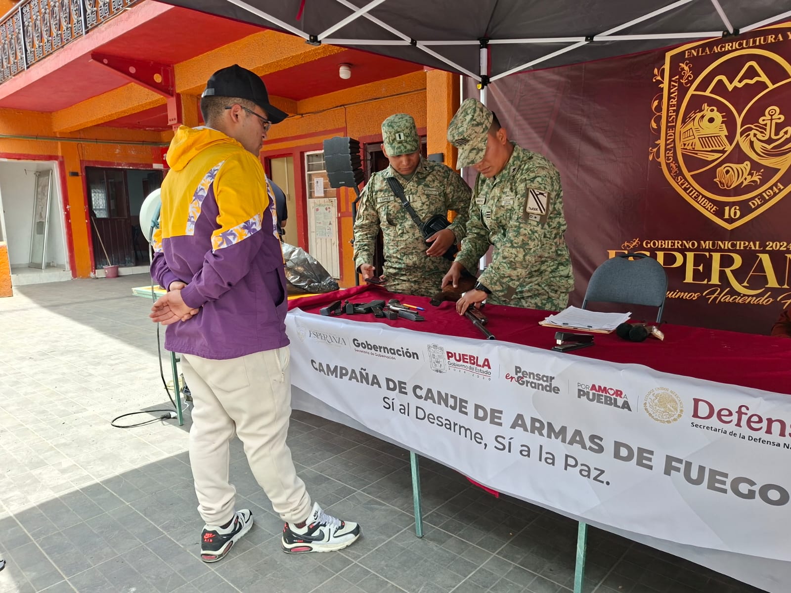 Exitoso canje de armas en Esperanza retira más de 150 artefactos