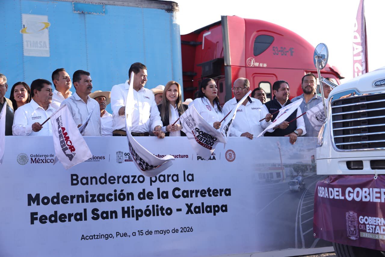 Armenta da banderazo de inicio de modernización de carretera federal San Hipólito-Xalapa