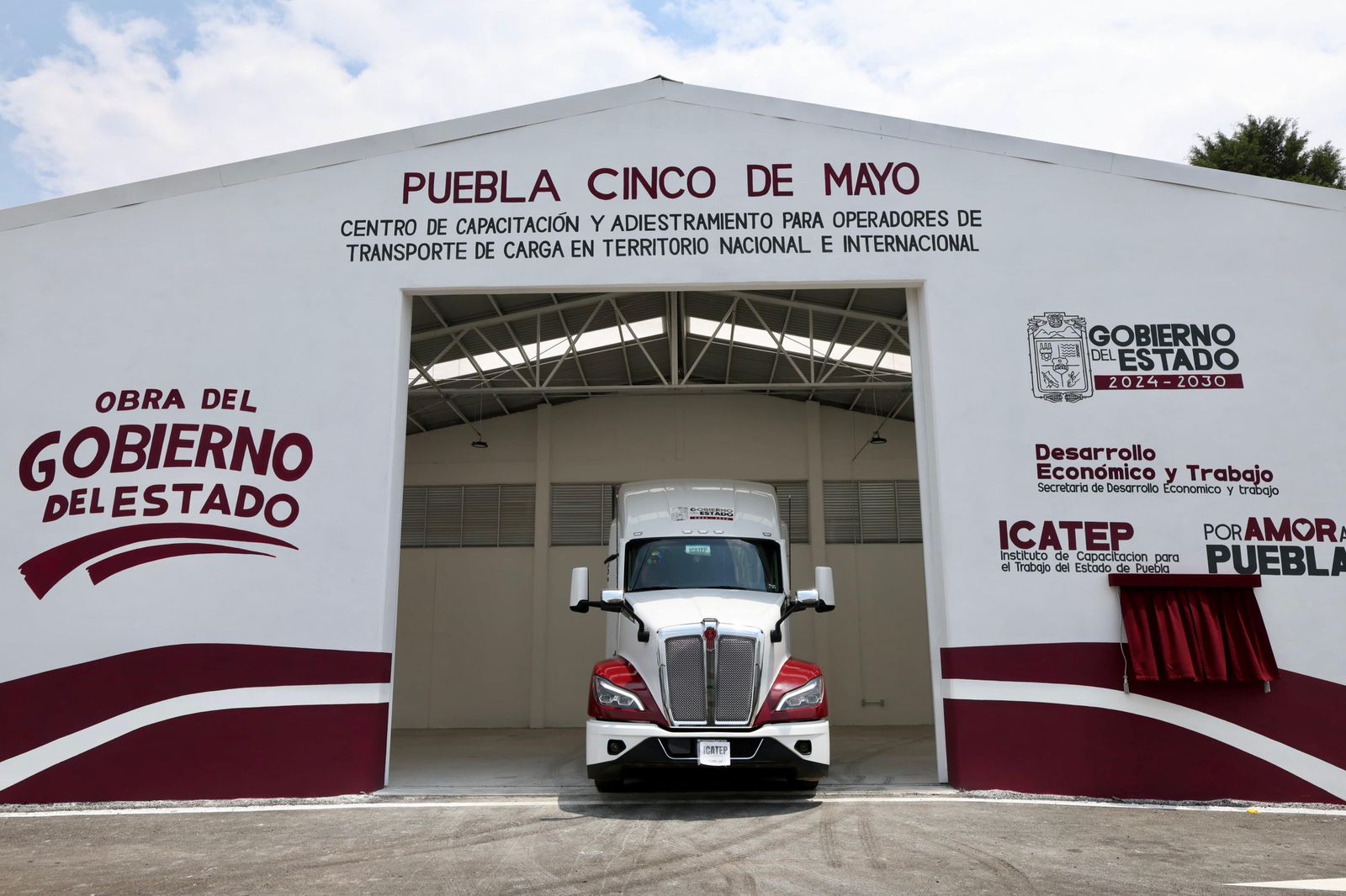 Inauguran Centro de capacitación para operadores de transporte de carga en San Martín Texmelucan