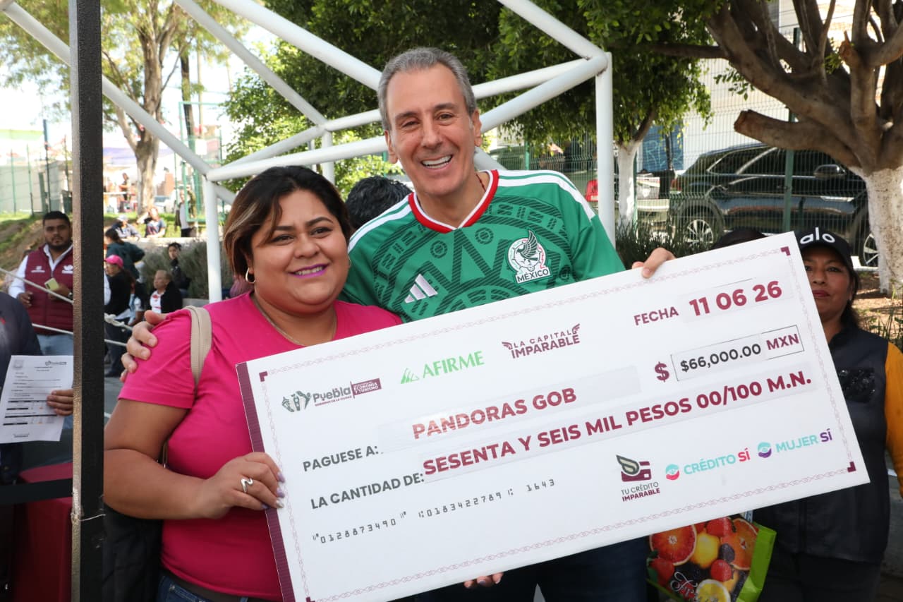 Entrega Pepe Chedraui cheques de “Tu Crédito Imparable” en San Jerónimo Caleras Entrega Pepe Chedraui cheques de “Tu Crédito Imparable” en San Jerónimo Caleras