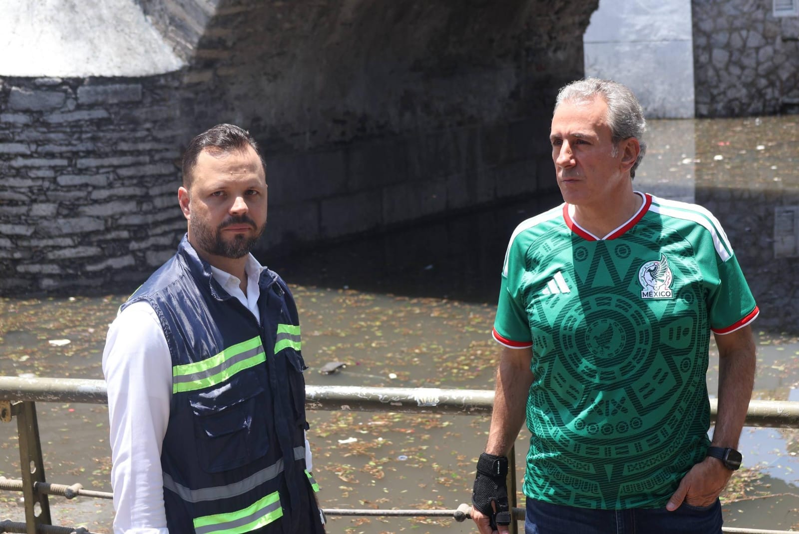 Supervisa Chedraui labores de drenado en el Puente de Ovando para restablecer la circulación segura