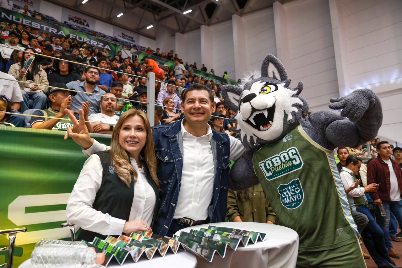 Promueve gobierno estatal el básquetbol profesional con Lobos Puebla