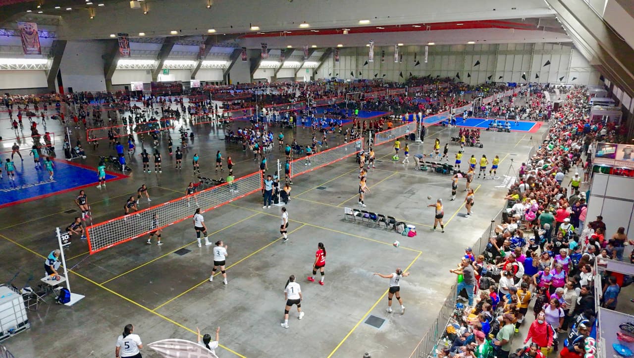 Puebla capital recibe a más de 730 equipos en el Festival Máster de Voleibol